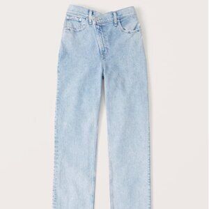 Abercrombie Ultra High Rise 90s Straight Jean - Size 20/35S